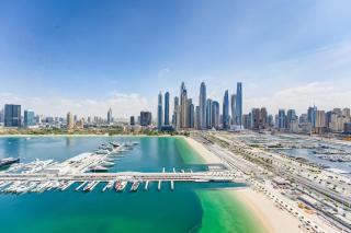 Private Beachfront 2 Bed With 180 Marina Skyline - 0