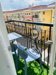 Arezzo Place Davao - Condo Rentals WITH FREE POOL, 200MBPS CONNECTION, NETFLIX,PRIMEVIDEO - Lanang - 3