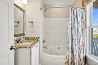 Serenity Sands Beach Retreat - Oak Island - 5