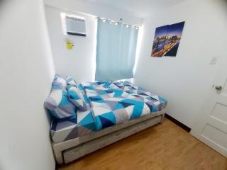 Arezzo Place Davao - Condo Rentals WITH FREE POOL, 200MBPS CONNECTION, NETFLIX,PRIMEVIDEO - Lanang - 5