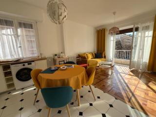 Sunny Gambetta with 3 air conditionings - 0