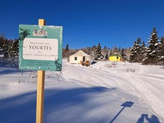 Yourtes Forillon - à 4km de marche 4km walk - 5