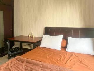 Cozy 2BR Sudirman Apt with Pool, Wi-Fi, & Netflix by 2ndHome - Jakarta - 8