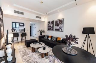 Ultra-Chic 1BR Near Marina & Beach Walk - 0