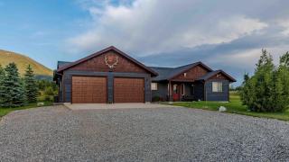 Mountain Sanctuary - 9