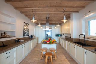 Villa Leo - Sea View Elegance and Infinity Pool - 3