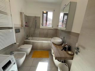 Appartamento Moderno in Piazza Aldrovandi - Bolonia - 9