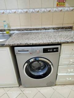 غرفتين وصاله بشارع الشيخ خليفه بعجمان - 8