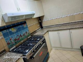 غرفتين وصاله بشارع الشيخ خليفه بعجمان - 2