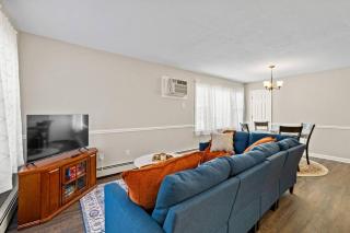 Charming Single Family Attached - Manchester - 4