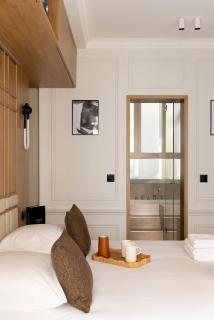 Love room avec Jacuzzi & Cinema-Gare Mont Parnasse - París - 5