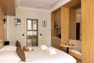 Love room avec Jacuzzi & Cinema-Gare Mont Parnasse - París - 2