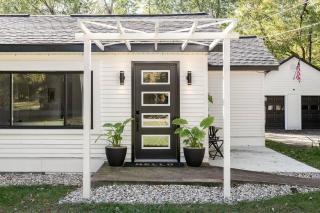 The Glenn of The Lake - 0