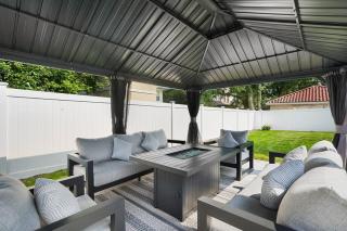 4 Bedroom 3 Bath Home in Quiet NYC Suburb - 1