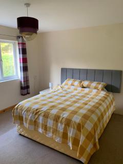Spacious romantic party cottage with log burner and Ultrafast Fibre near pub Pet friendly - Cross Hands - 3
