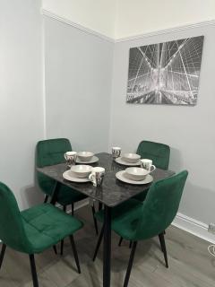 Tranquil Stays at 3 bedroom House in Dagenham - Dagenham - 1