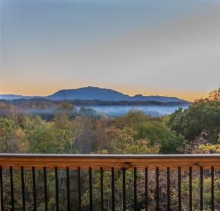 Luxury 12-Bedroom Cabin with Indoor Pool, Hot tub & Movie Theater, Sleeps 36 - 0