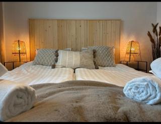 Luxury suite with private sauna free parking - 0