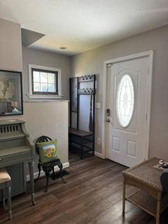 Spacious Relaxing Baltimore Home with Hot Tub - Baltimore - 4