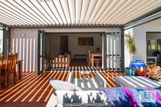 Spectacular Tropical Modern Home - Auckland - 9