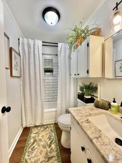 Newly Renovated Home - Sleeps 10 - Marksville - 6