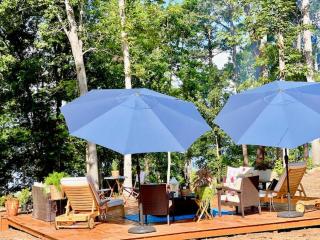 Waterfront - Luxury RV - Sleeps 6 - 9