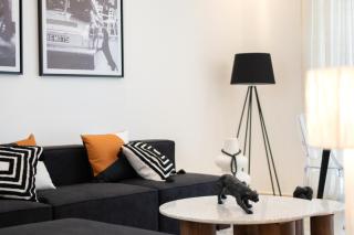 Ultra-Chic 1BR Near Marina & Beach Walk - Dubai - 4