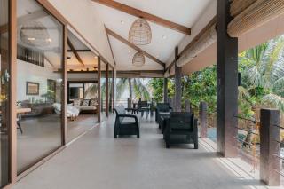 DEKHAUS Amazing Beach Front Home in Nasugbu - Nasugbu - 9