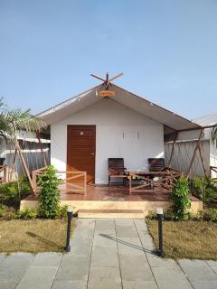 Sarang Tent Resort - - 0