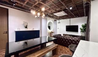 Brown Brick Thonglor - Blue Blueberry Room - Khlong Toei - 8