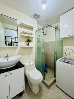 Cozy Studio Unit Near MRT Shaw & Malls - Manila - 2