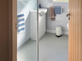 Lilybank Cottage - - 7