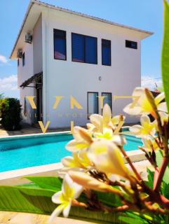 Villa Nyota solar panels - 6