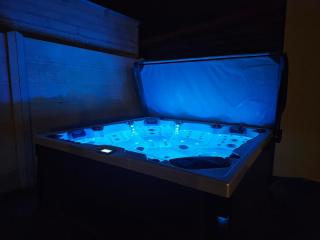 365 apartmány CENTRO & jacuzzi - 9