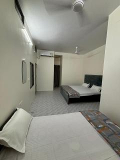 Pipewalas house - Varanasi - 1