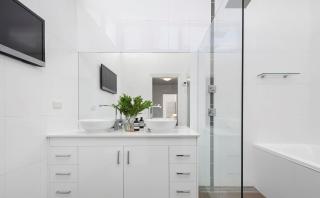 Spacious CBD terrace - 3 beds, wifi and parking - 9