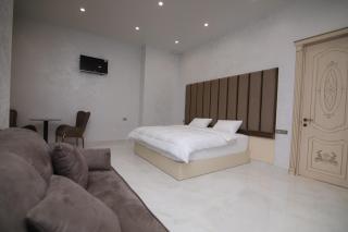 Louvre Luxury Collection Hotel - Sevan - 6