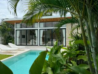 Luxurious Tropical Retreat - 1B Private Pool Villa - Bangrak Beach - 0