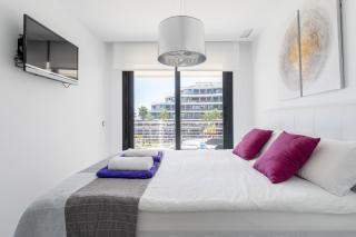 Infinity View luxury beachfront apartment - 4