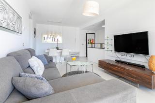 Infinity View luxury beachfront apartment - 1