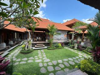 Puri Kantor Legacy - Heritage Palace - Ubud - 4
