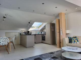 Geräumiges Atelier mit Flair und Bergblick - 2