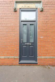 Ninian Park Road - 8