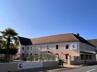 Logis Hôtel-Restaurant Les Voyageurs - La Coquille - 8