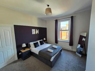 Tyneside Home Away from Home - Westoe - 9