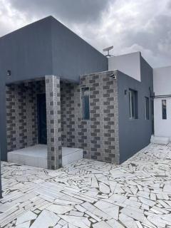 Amwallode Modern Luxury Apartment in Ibadan Central - 2