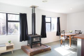 The Iron Gate Family Hideaway - Pet Friendly - Cromwell - 5
