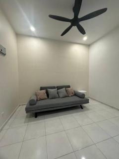 Super Minimalist SP Town Centre - 5