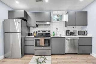 Beautiful Home Near DT GO Hospitals Waterfalls - Hamilton - 9