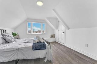 Elegant 3BR Home Near Hospitals Tims Field QEW - Hamilton - 8
